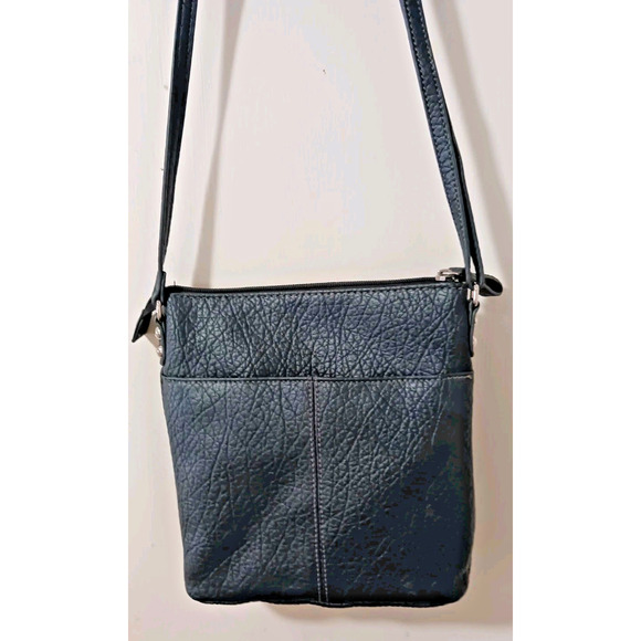 Aurielle Carryland Black Faux Leather 4 Pocket Crossbody Purse - Picture 3 of 9